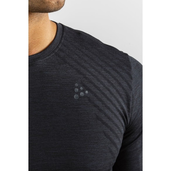 camiseta térmica craft fuseknit comfort 13