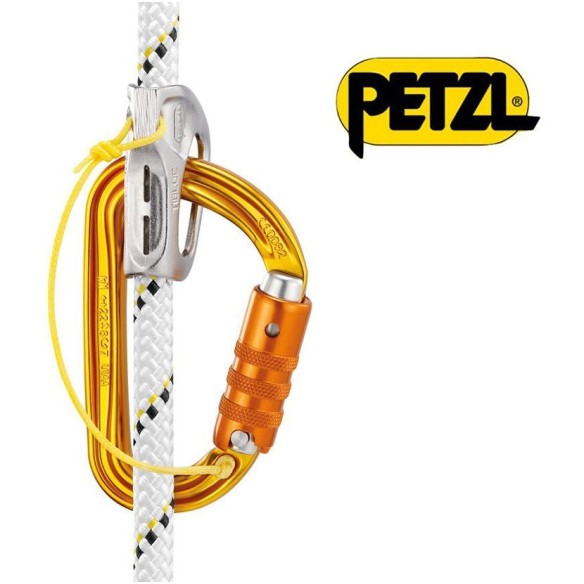 PETZL SM'D TRIACT-LOCK ULTRALIGHT CARABINER
