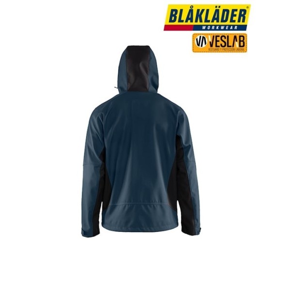 HOODED SOFTSHELL JACKET