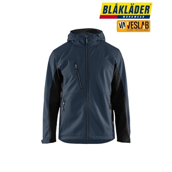 HOODED SOFTSHELL JACKET