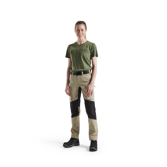 Pantalon de femme de service et d'entretien. Distributeur Blaklader.