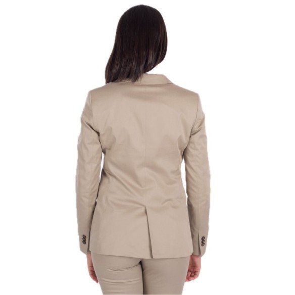 COLD 2-button women's blazer | Gary's Uniforms | Veslab