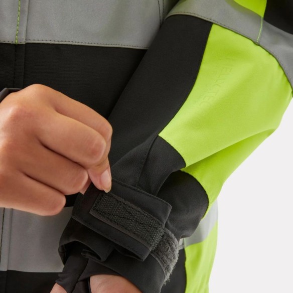 Aquesta jaqueta d'hivern impermeable per a dona és ideal per a aquelles treballadores que busquen una peça duradora, còmoda i se