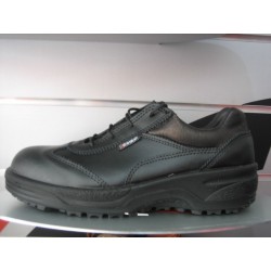 chaussures de sécurité COFRA INGRID S2 SRC neuves N°1 et N°2 taille 35 et 40 